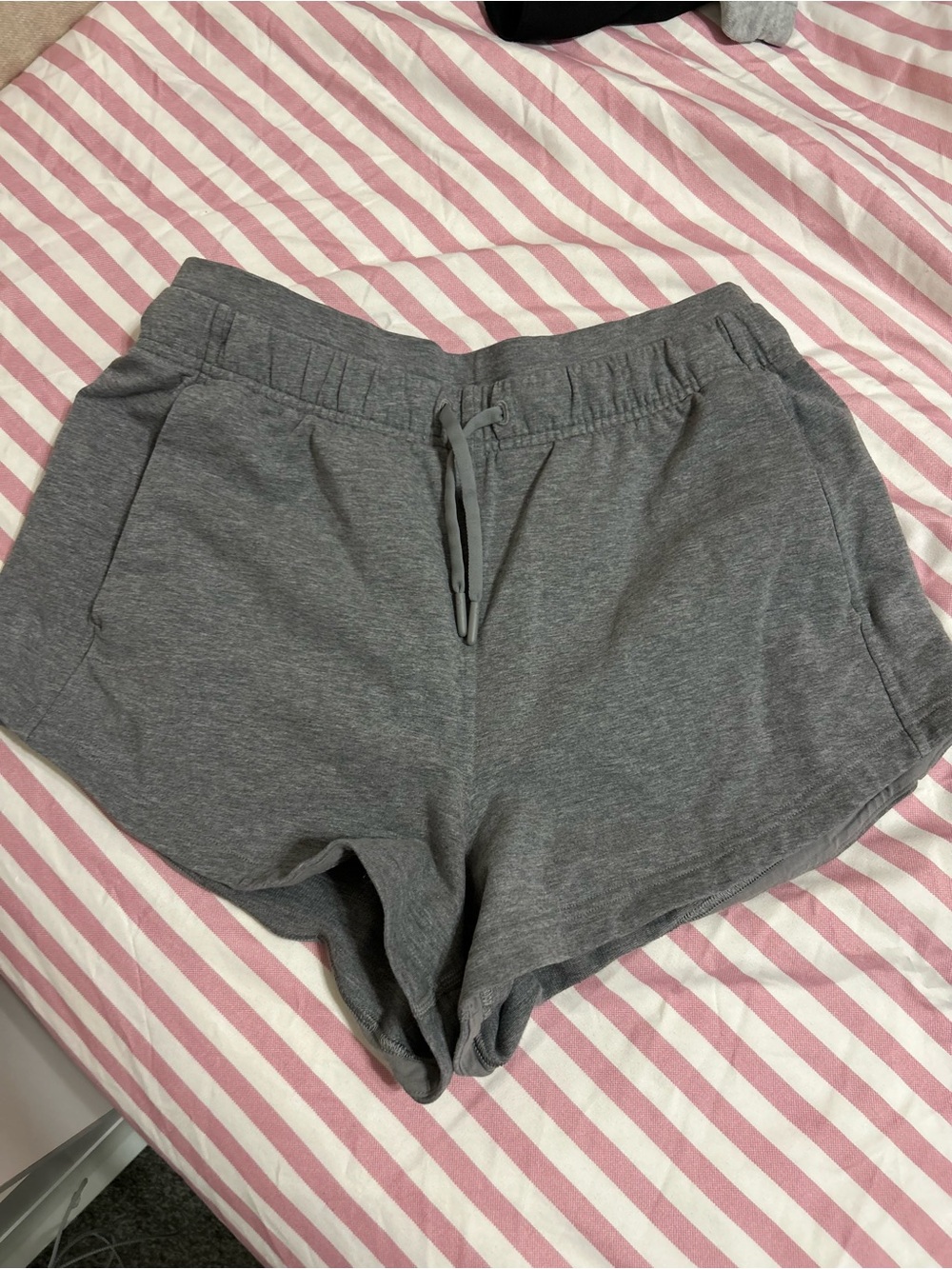 lululemon inner glow shorts